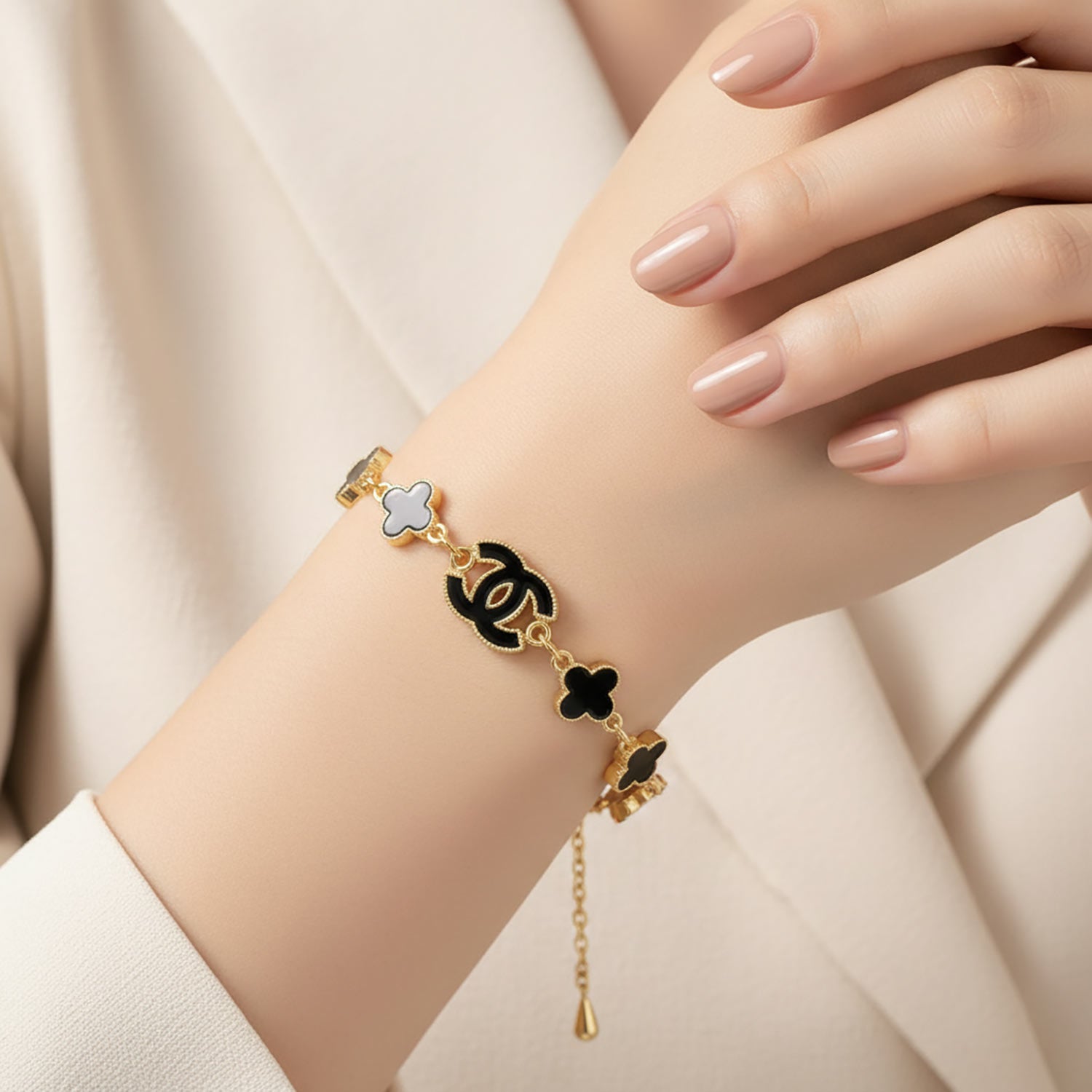 Premium Clover Gold Plated Bracelet for Women | Diamonxa