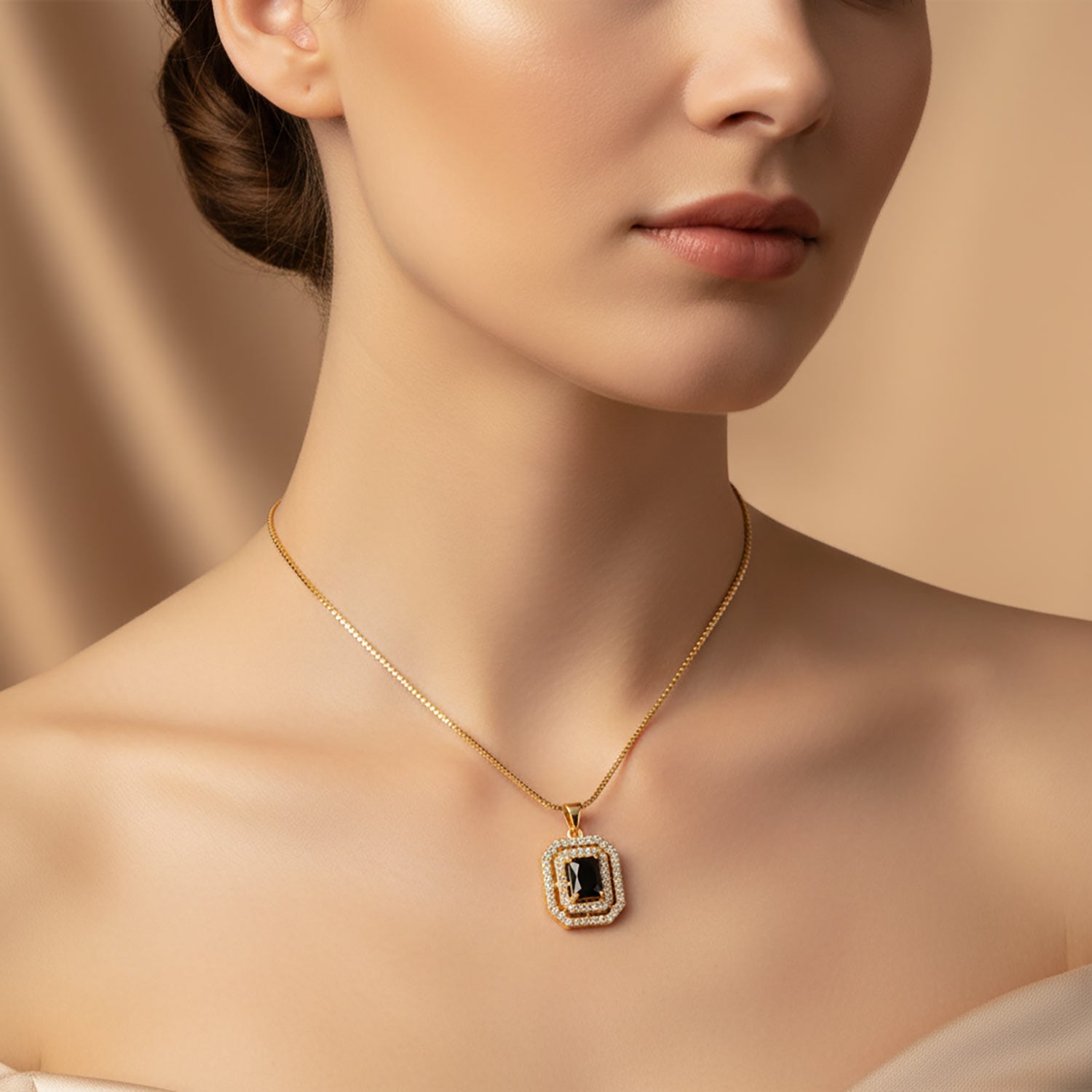 Luxury Gold Halo Onyx Necklace for Women | Diamonxa
