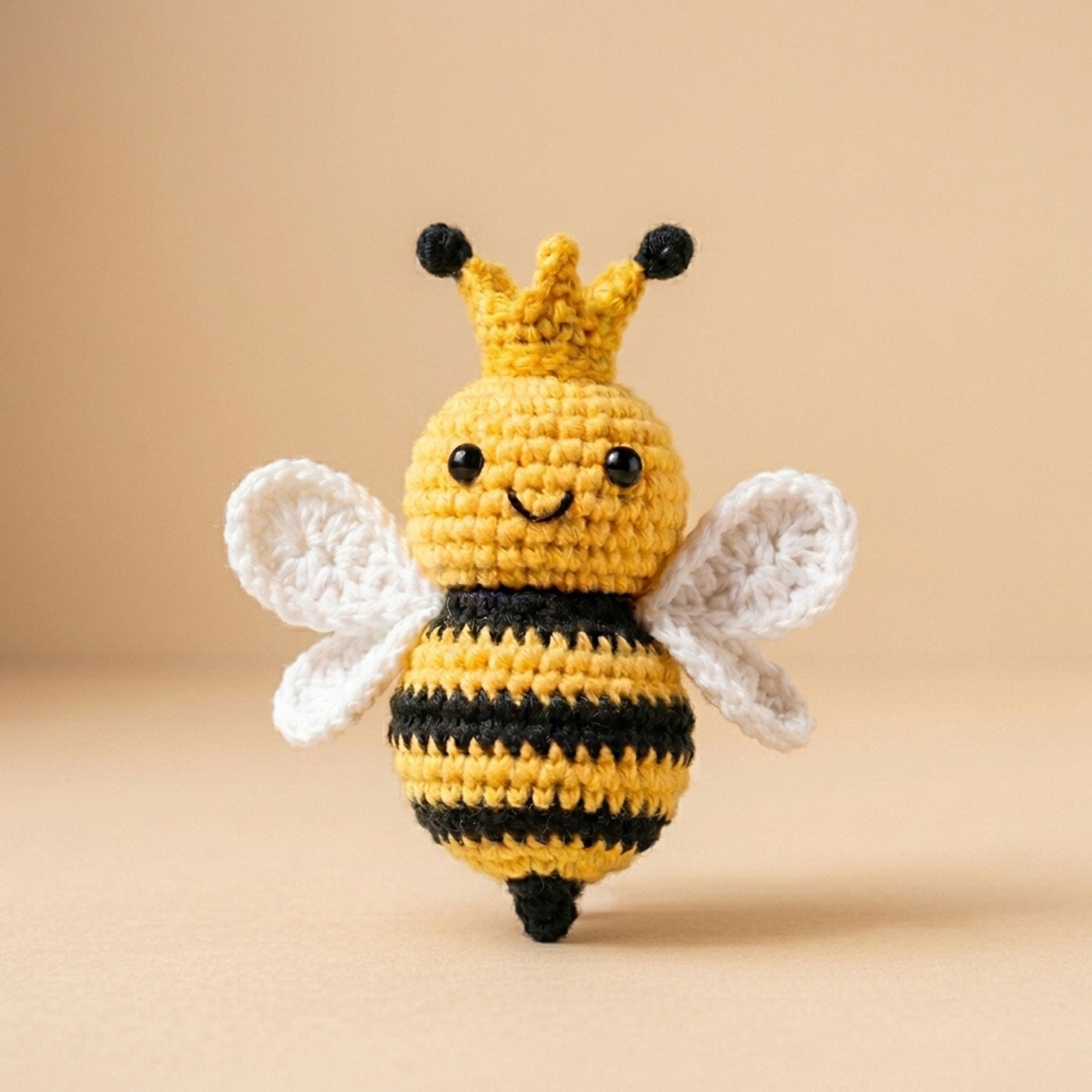 Diamonxa Crochet Bee Plush – Cute Handmade Gift